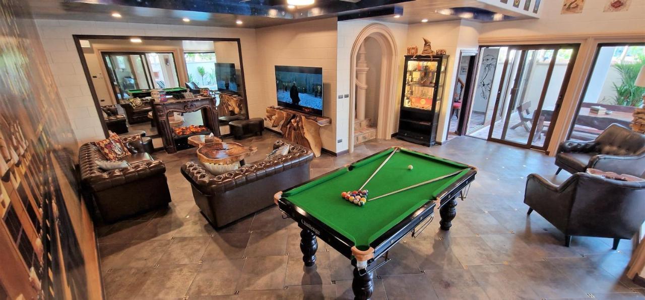 Potterland Luxury Pool Villa Pattaya Walking Street 6 Bedrooms Kültér fotó