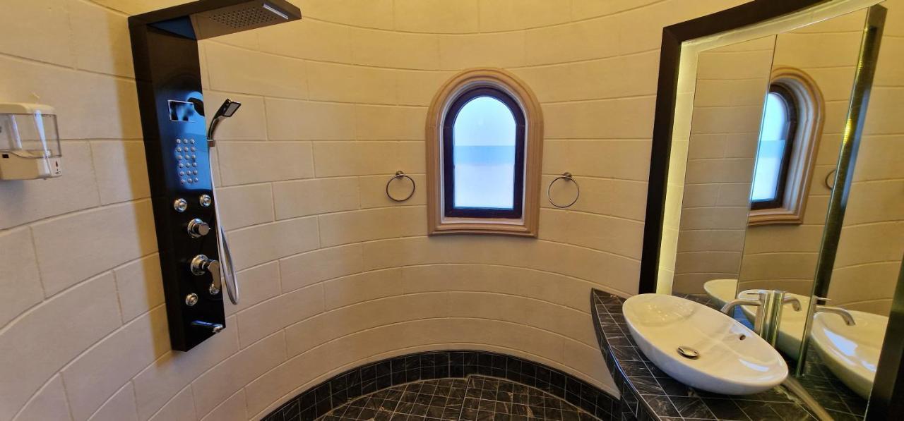 Potterland Luxury Pool Villa Pattaya Walking Street 6 Bedrooms Kültér fotó