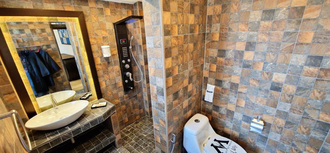 Potterland Luxury Pool Villa Pattaya Walking Street 6 Bedrooms Kültér fotó