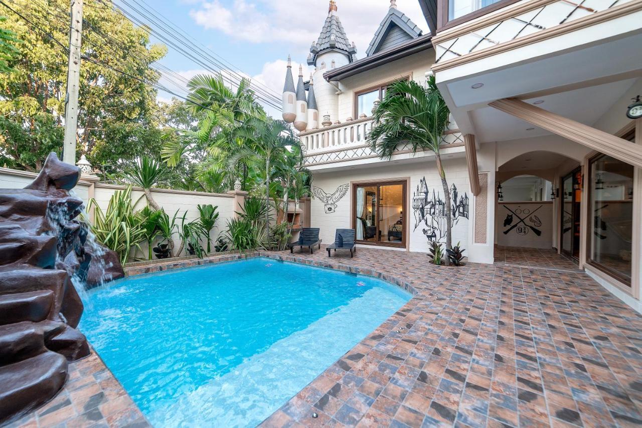 Potterland Luxury Pool Villa Pattaya Walking Street 6 Bedrooms Kültér fotó